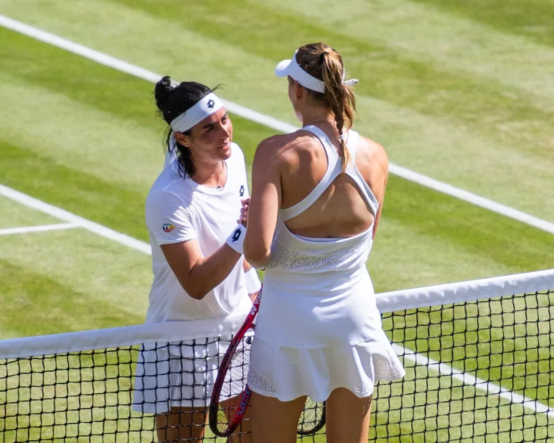 Elena Rybakina and Ons Jabeur after the 2022 Wimbledon final